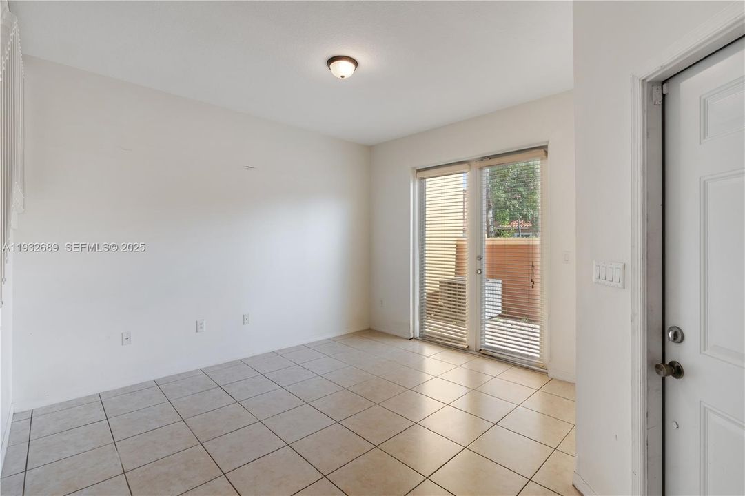 En Renta: $2,700 (3 camas, 2 baños, 1390 Pies cuadrados)