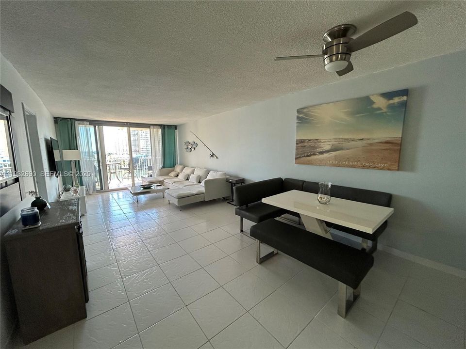 En Renta: $2,500 (2 camas, 2 baños, 1125 Pies cuadrados)