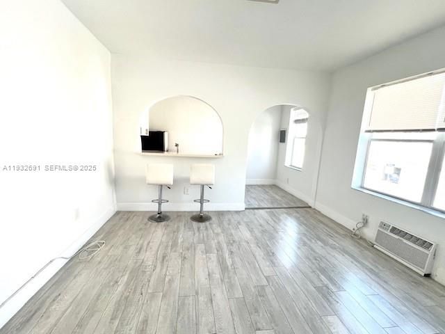 For Rent: $1,950 (1 beds, 1 baths, 460 Square Feet)
