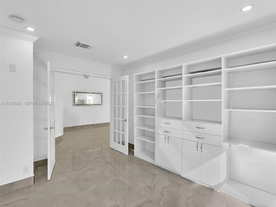 待售: $880,000 (3 贝兹, 2 浴室, 1648 平方英尺)