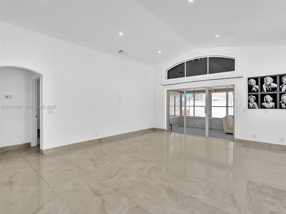 待售: $880,000 (3 贝兹, 2 浴室, 1648 平方英尺)