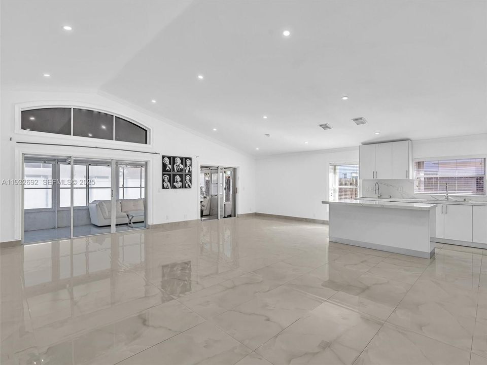 待售: $880,000 (3 贝兹, 2 浴室, 1648 平方英尺)