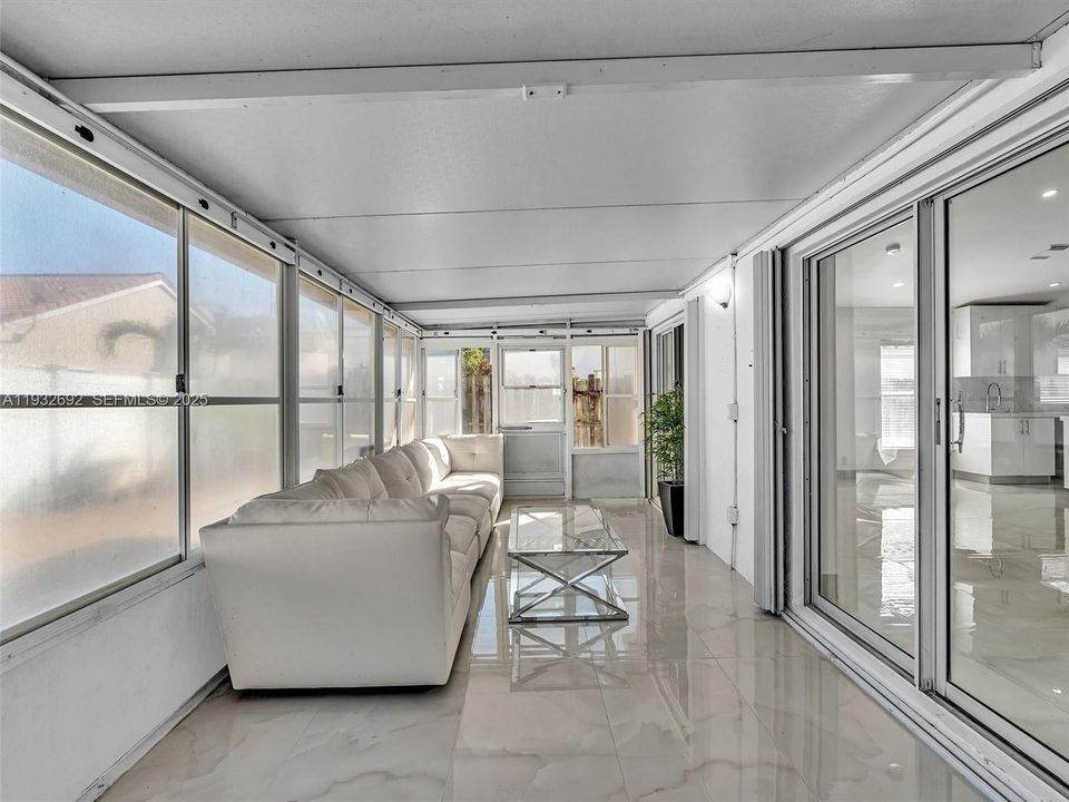 待售: $880,000 (3 贝兹, 2 浴室, 1648 平方英尺)