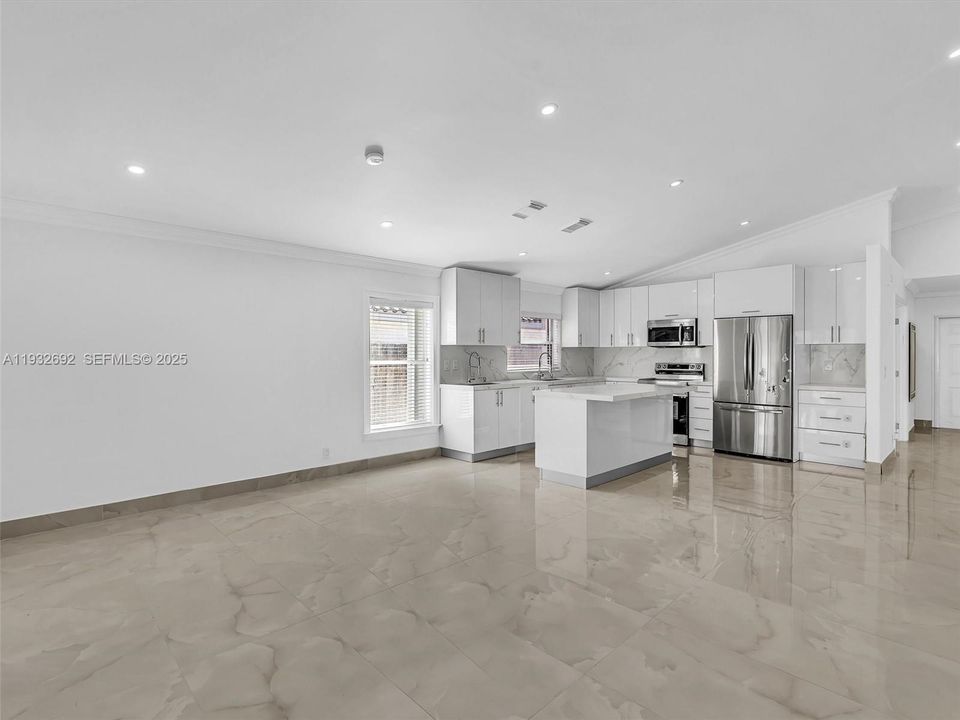 待售: $880,000 (3 贝兹, 2 浴室, 1648 平方英尺)