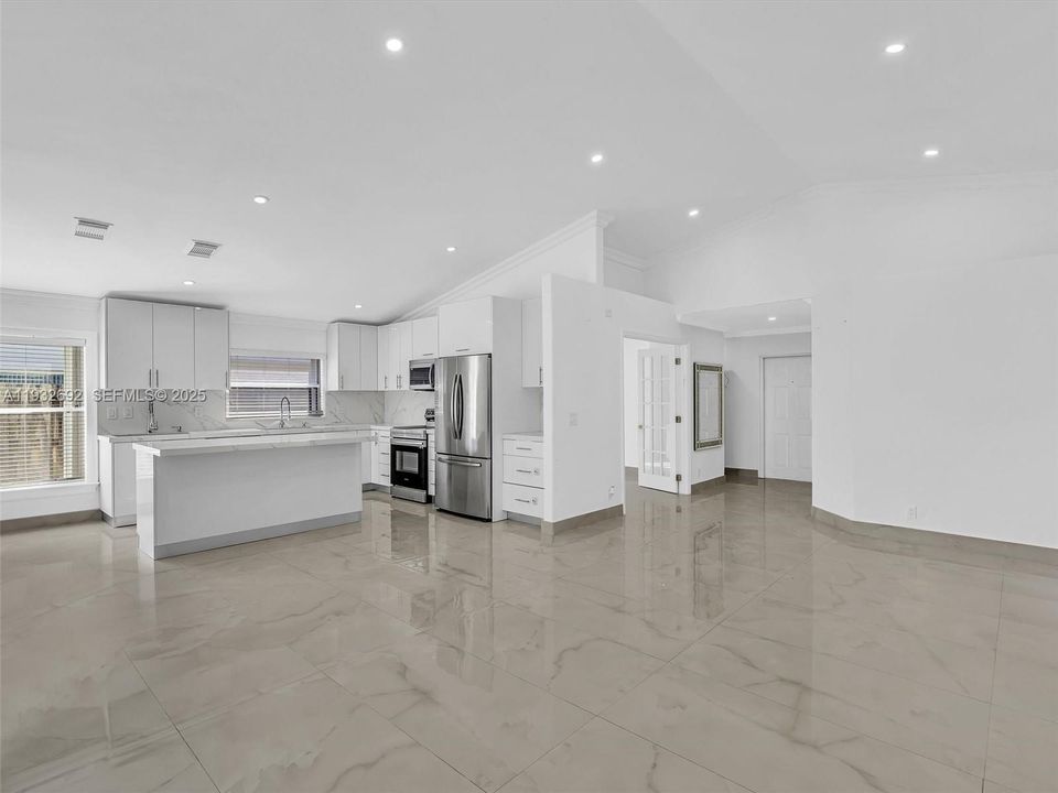 待售: $880,000 (3 贝兹, 2 浴室, 1648 平方英尺)