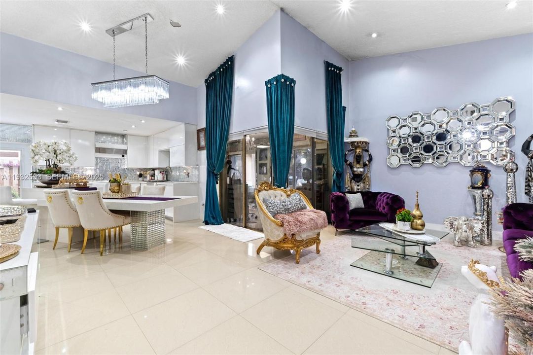 For Sale: $600,000 (3 beds, 3 baths, 1383 Square Feet)