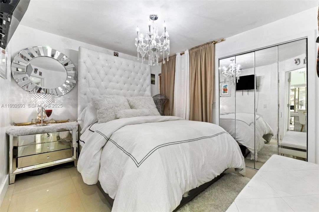 For Sale: $600,000 (3 beds, 3 baths, 1383 Square Feet)