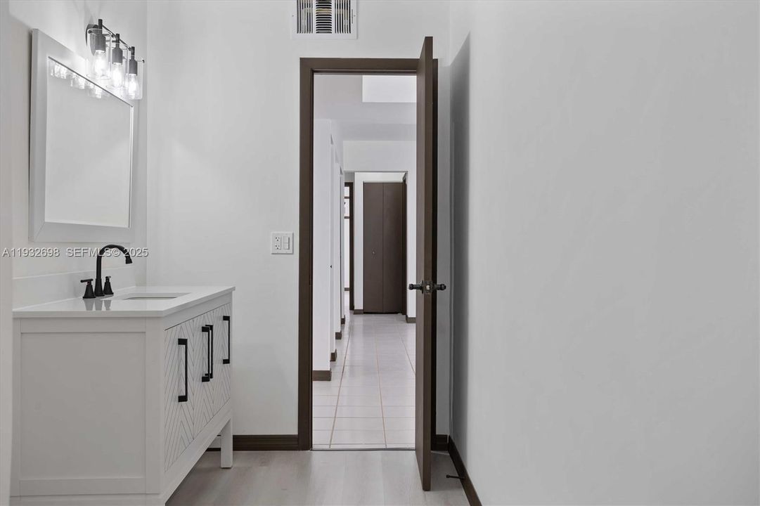 En Renta: $5,400 (5 camas, 3 baños, 3400 Pies cuadrados)