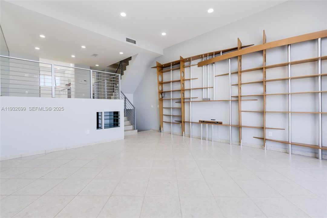 For Rent: $6,000 (2 beds, 2 baths, 1898 Square Feet)