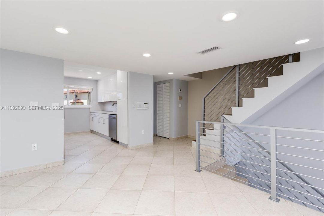 For Rent: $6,000 (2 beds, 2 baths, 1898 Square Feet)