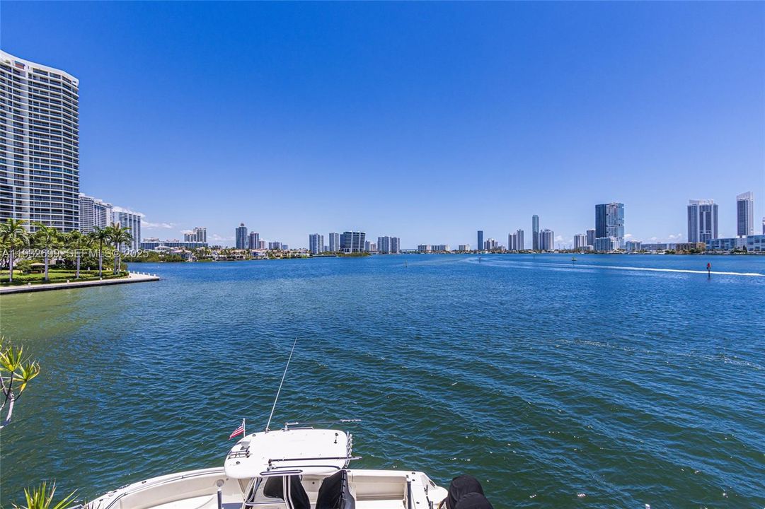 For Rent: $6,000 (2 beds, 2 baths, 1898 Square Feet)