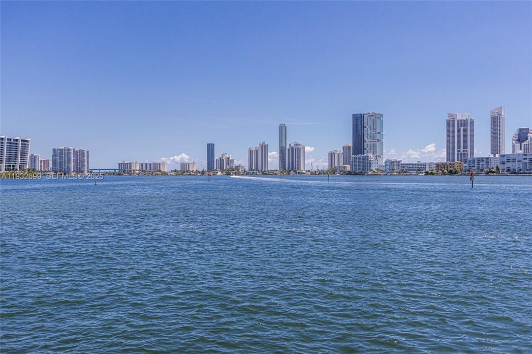 For Rent: $6,000 (2 beds, 2 baths, 1898 Square Feet)