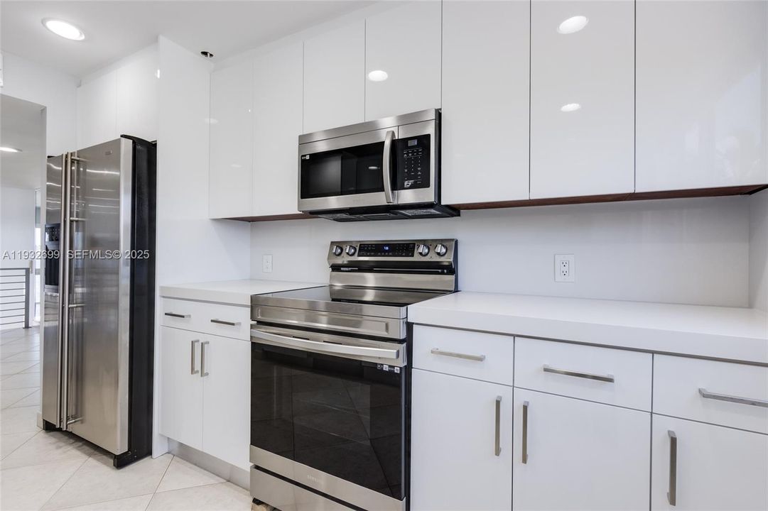 For Rent: $6,000 (2 beds, 2 baths, 1898 Square Feet)