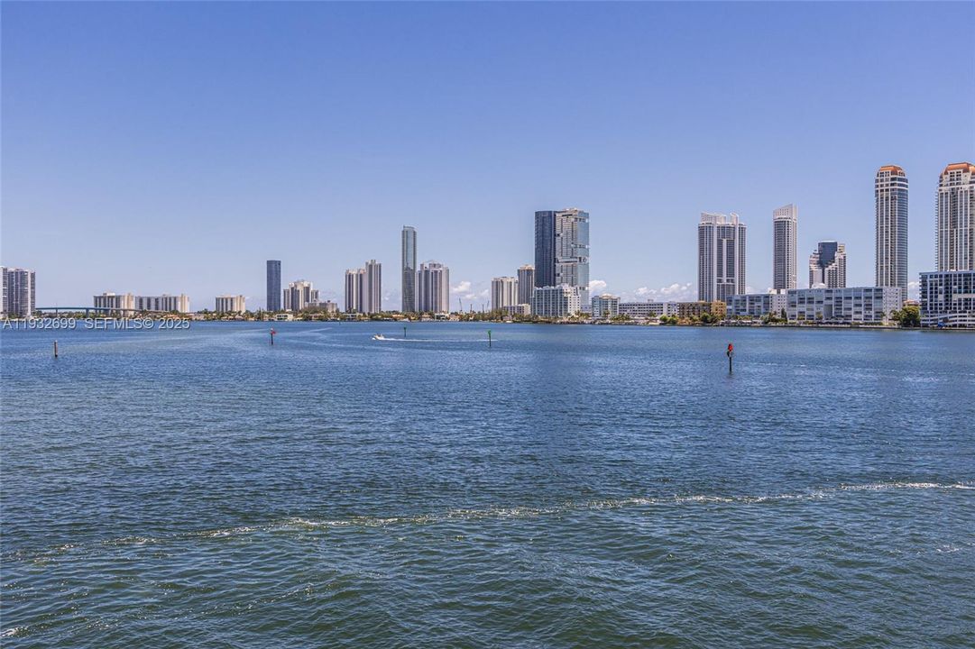 For Rent: $6,000 (2 beds, 2 baths, 1898 Square Feet)