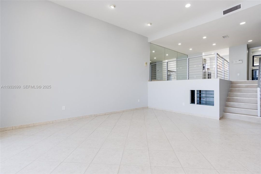 For Rent: $6,000 (2 beds, 2 baths, 1898 Square Feet)