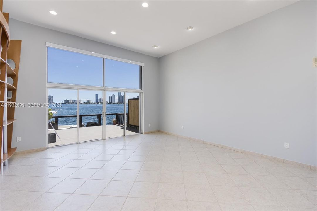 For Rent: $6,000 (2 beds, 2 baths, 1898 Square Feet)