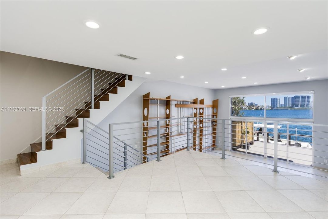 For Rent: $6,000 (2 beds, 2 baths, 1898 Square Feet)