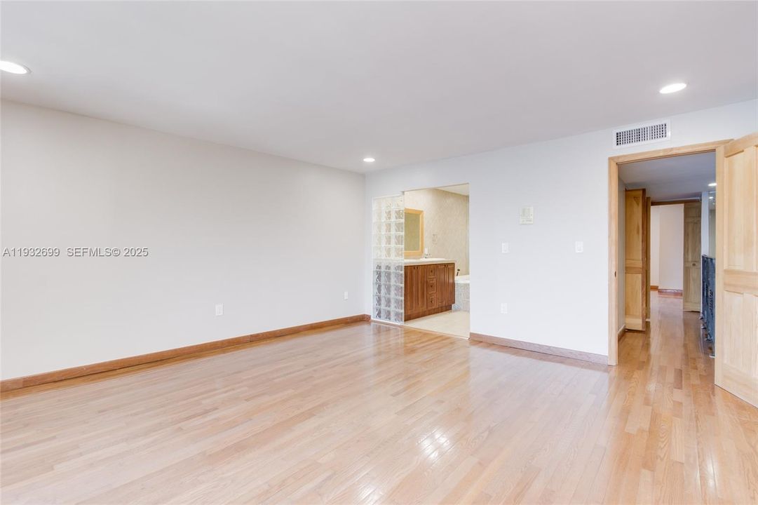 For Rent: $6,000 (2 beds, 2 baths, 1898 Square Feet)