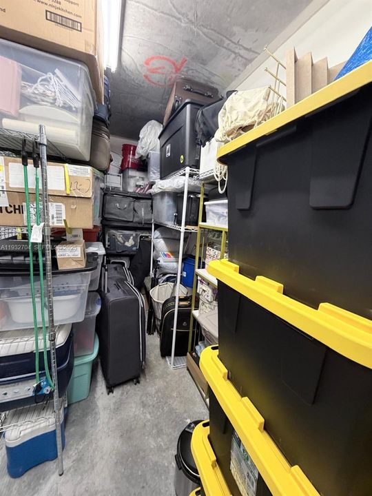 For Sale: $470,000 (2 beds, 2 baths, 1077 Square Feet)