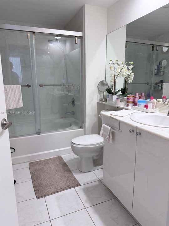 For Sale: $470,000 (2 beds, 2 baths, 1077 Square Feet)