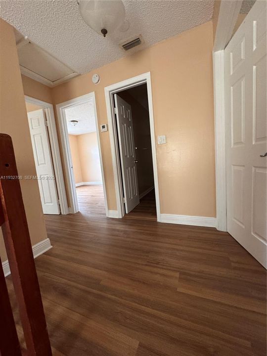 En Renta: $3,195 (3 camas, 2 baños, 1569 Pies cuadrados)