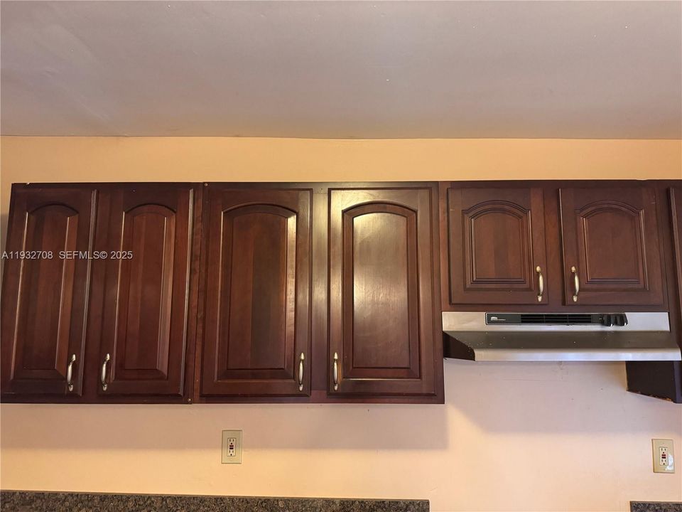 En Renta: $3,195 (3 camas, 2 baños, 1569 Pies cuadrados)