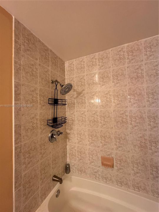 En Renta: $3,195 (3 camas, 2 baños, 1569 Pies cuadrados)