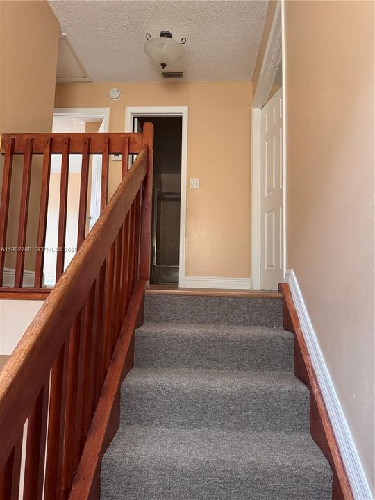 En Renta: $3,195 (3 camas, 2 baños, 1569 Pies cuadrados)