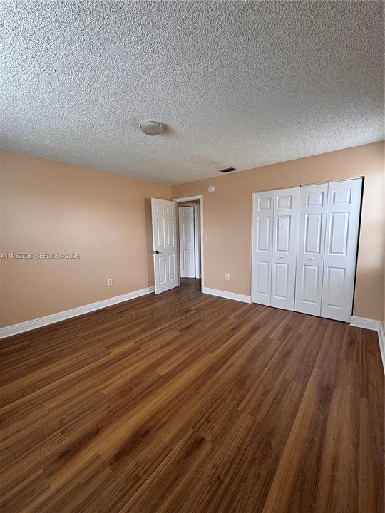 En Renta: $3,195 (3 camas, 2 baños, 1569 Pies cuadrados)