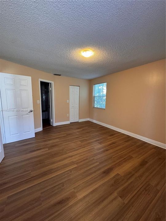 En Renta: $3,195 (3 camas, 2 baños, 1569 Pies cuadrados)