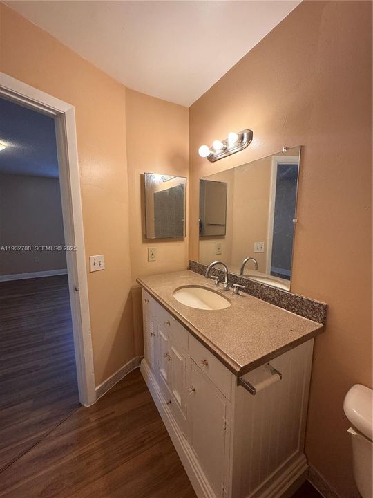 En Renta: $3,195 (3 camas, 2 baños, 1569 Pies cuadrados)