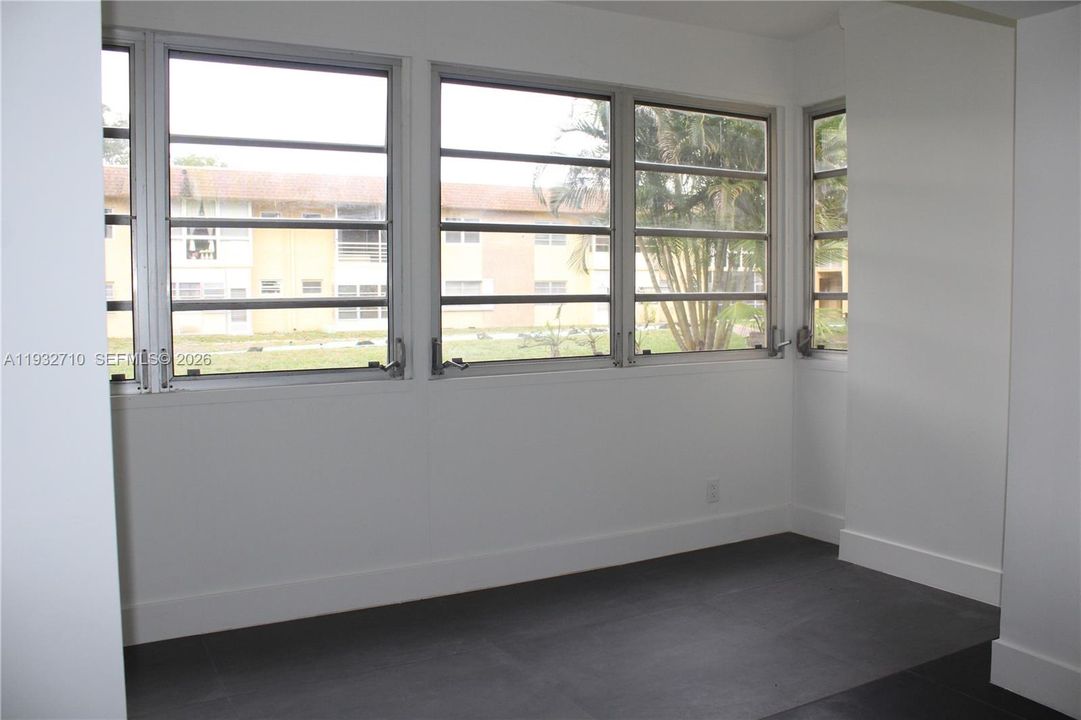 В аренду: $2,200 (2 спален, 2 ванн, 1060 Квадратных фут)