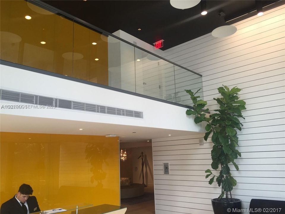 For Rent: $3,300 (1 beds, 1 baths, 714 Square Feet)