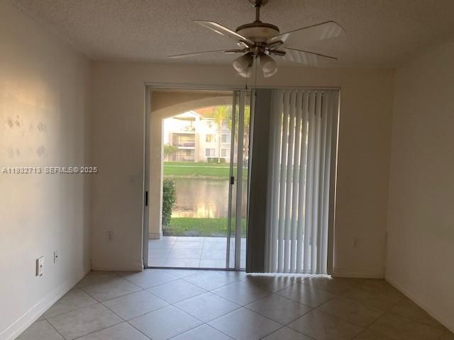 出租: $2,100 (2 贝兹, 2 浴室, 981 平方英尺)