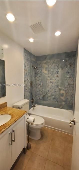 Activo con contrato: $2,000 (2 camas, 1 baños, 827 Pies cuadrados)