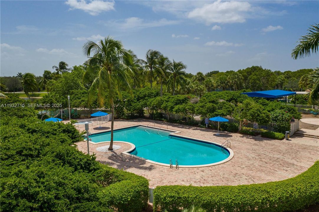 На продажу: $449,990 (2 спален, 2 ванн, 1123 Квадратных фут)