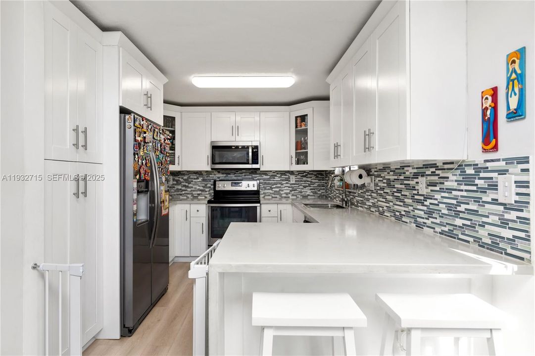 На продажу: $449,990 (2 спален, 2 ванн, 1123 Квадратных фут)