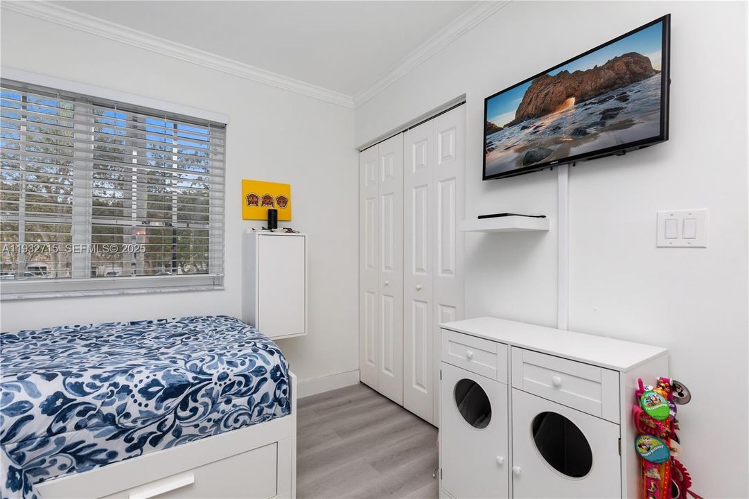 На продажу: $449,990 (2 спален, 2 ванн, 1123 Квадратных фут)