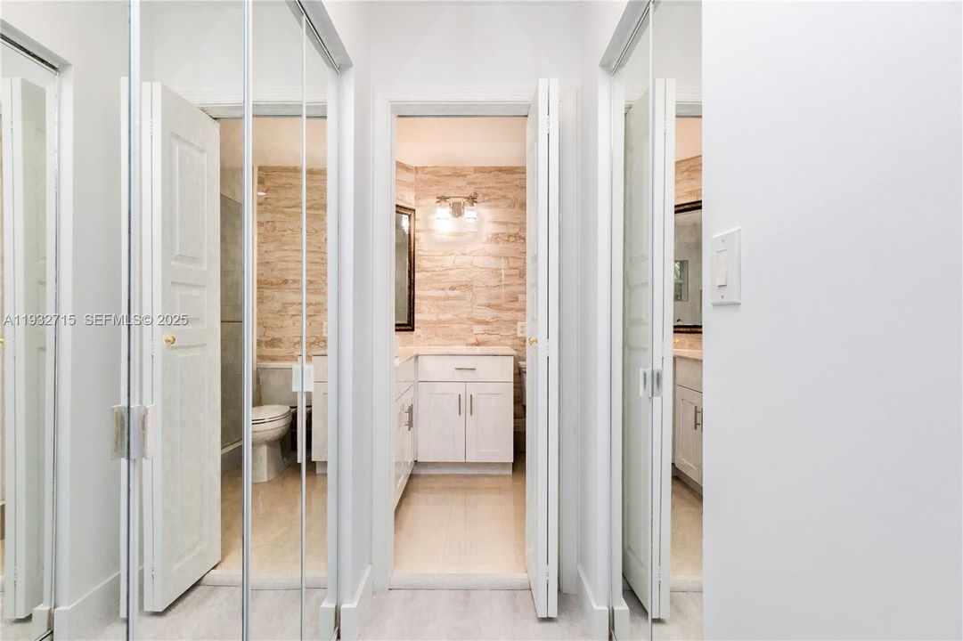 На продажу: $449,990 (2 спален, 2 ванн, 1123 Квадратных фут)