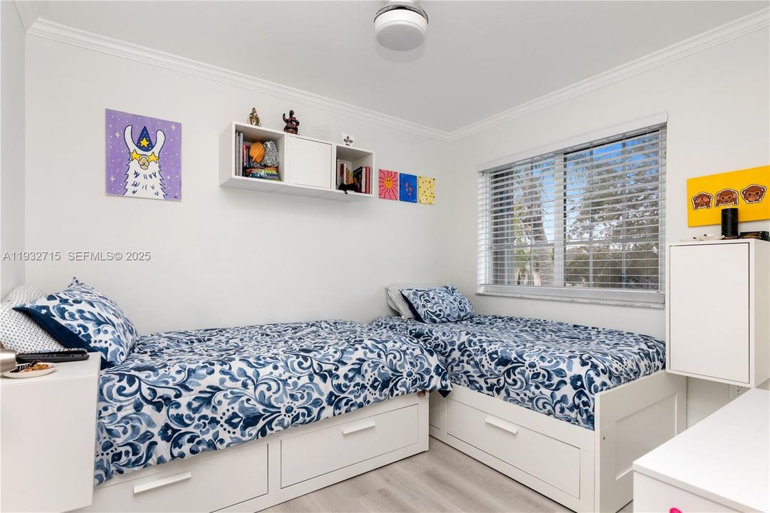 На продажу: $449,990 (2 спален, 2 ванн, 1123 Квадратных фут)