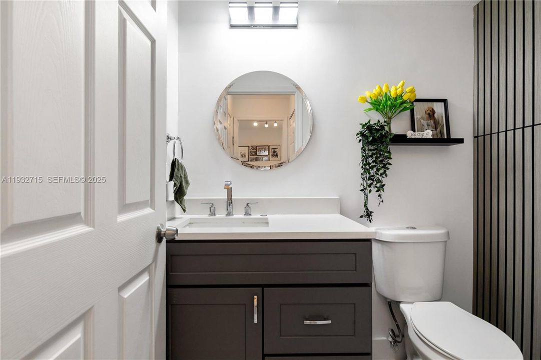 На продажу: $449,990 (2 спален, 2 ванн, 1123 Квадратных фут)