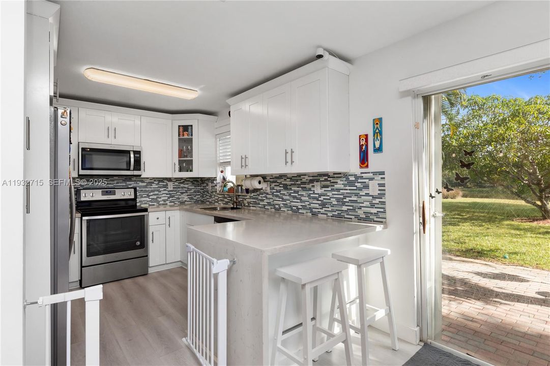 На продажу: $449,990 (2 спален, 2 ванн, 1123 Квадратных фут)