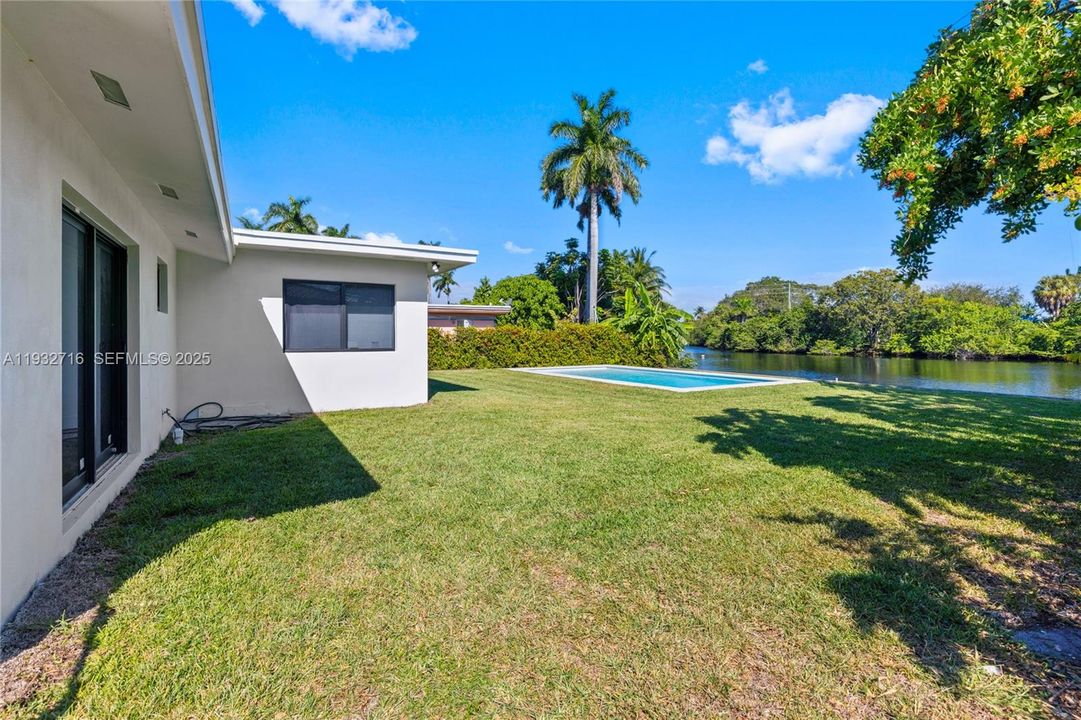 出租: $4,800 (3 贝兹, 3 浴室, 1537 平方英尺)