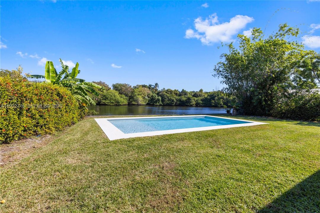 出租: $4,800 (3 贝兹, 3 浴室, 1537 平方英尺)