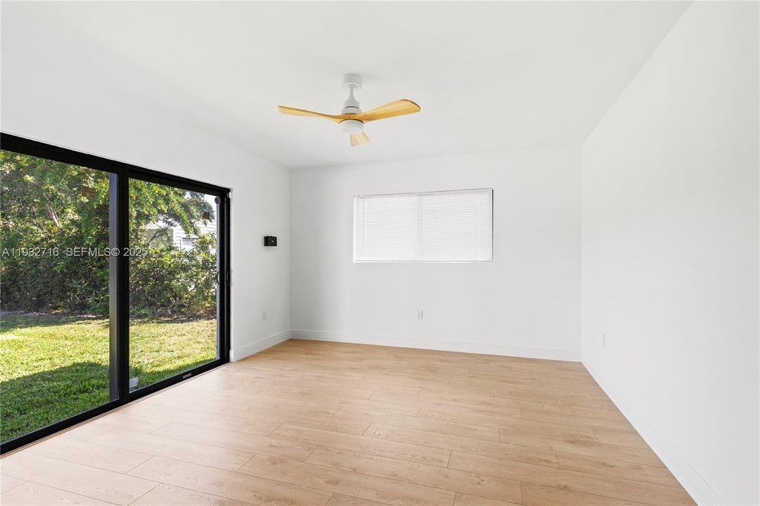 出租: $4,800 (3 贝兹, 3 浴室, 1537 平方英尺)