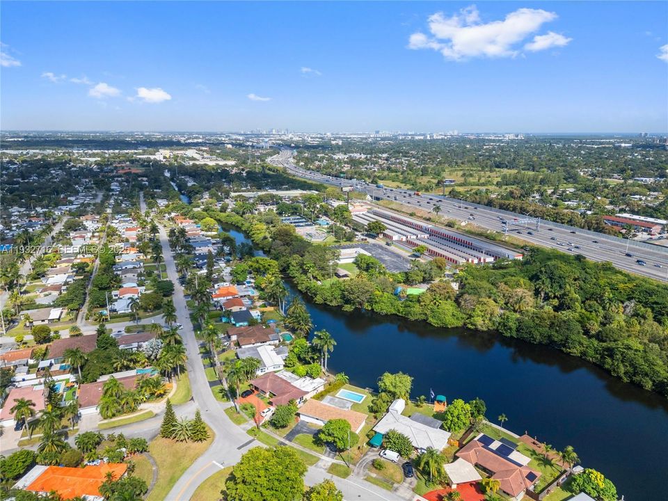 出租: $4,800 (3 贝兹, 3 浴室, 1537 平方英尺)