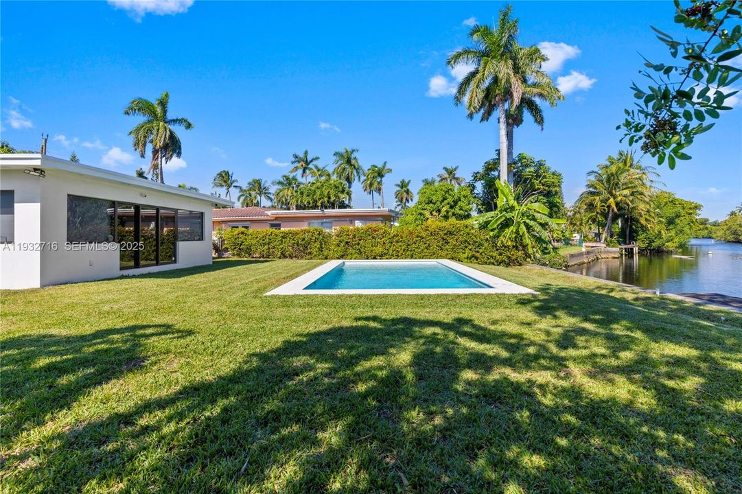 出租: $4,800 (3 贝兹, 3 浴室, 1537 平方英尺)