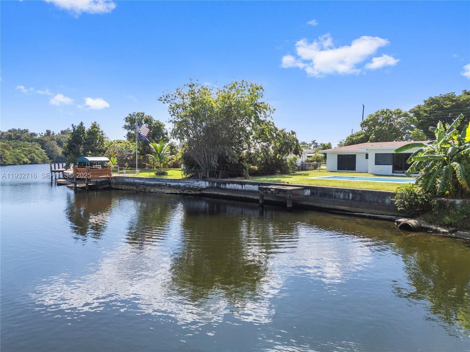 出租: $4,800 (3 贝兹, 3 浴室, 1537 平方英尺)