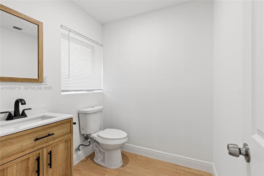 出租: $4,800 (3 贝兹, 3 浴室, 1537 平方英尺)