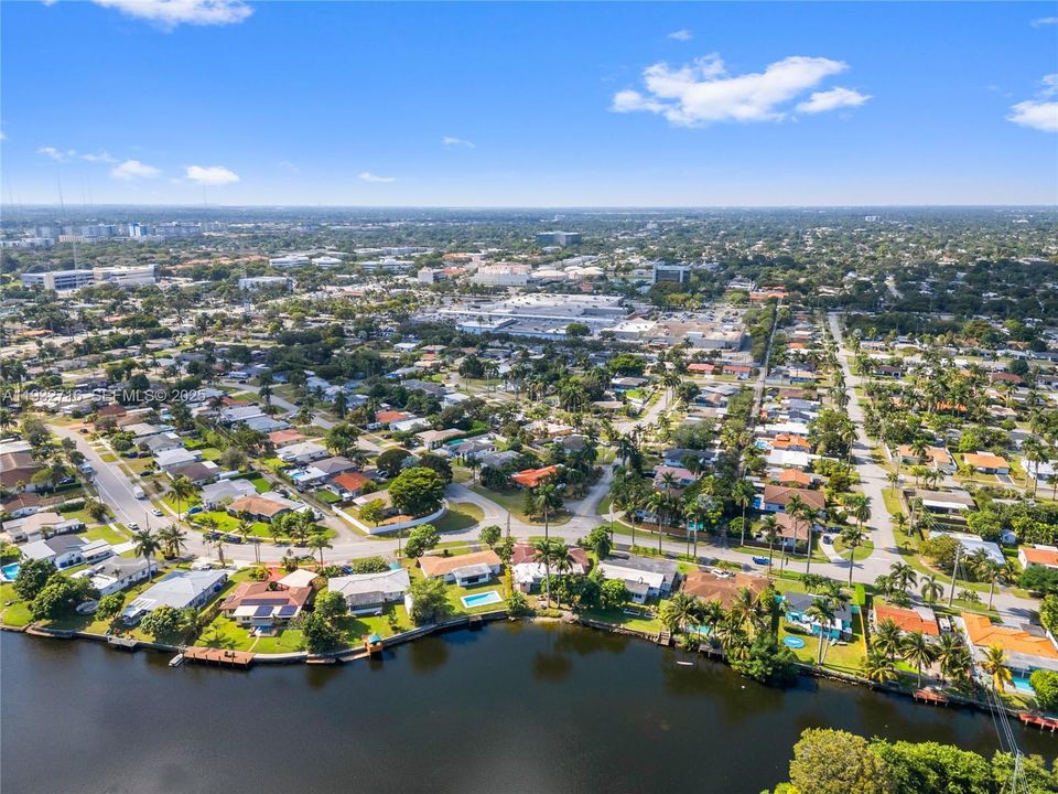 出租: $4,800 (3 贝兹, 3 浴室, 1537 平方英尺)